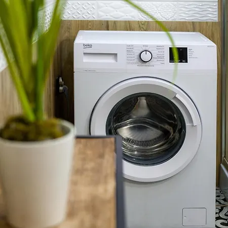 2-room In The Center