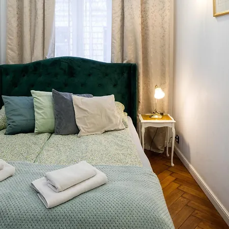 2-room In The Center 아파트 *